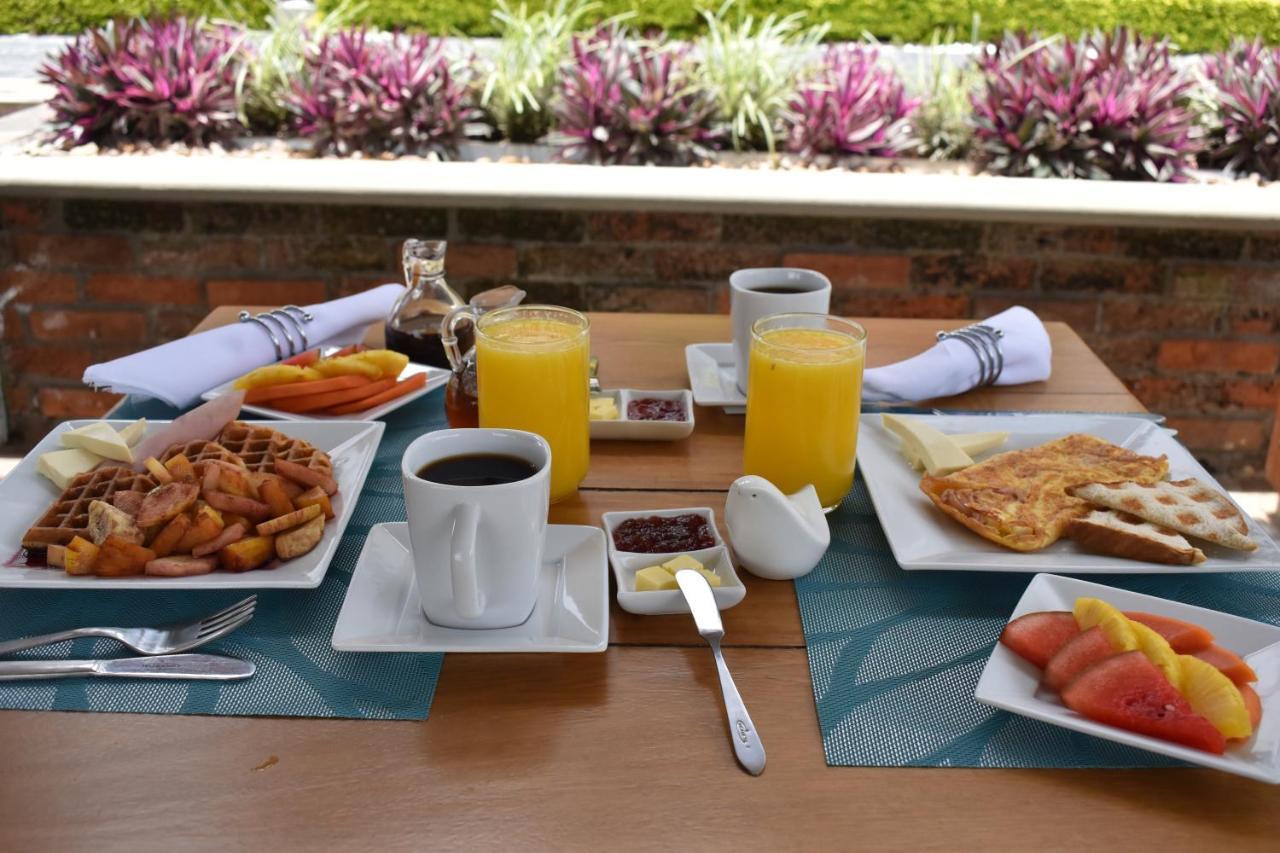 Hotel Syvanna Wellness And Spa Cerritos Dış mekan fotoğraf